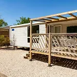 Campeggio Blue Grass Ranch - Mobilhome Yucca & Jacuzzi *