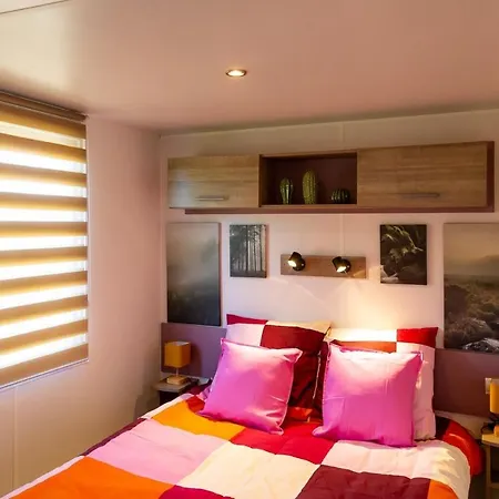 Kemping Blue Grass Ranch - Mobilhome Yucca & Jacuzzi Bischoffsheim