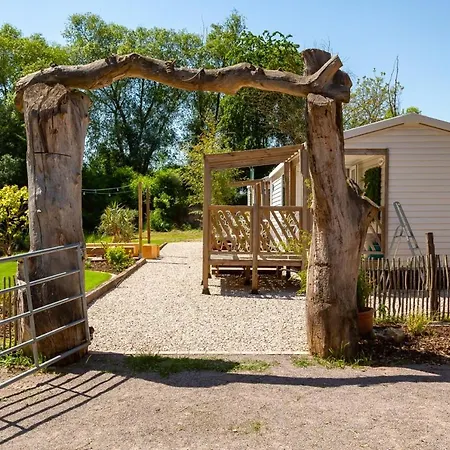 Camping Blue Grass Ranch - Mobilhome Yucca & Jacuzzi *