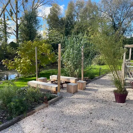 Blue Grass Ranch - Mobilhome Yucca キャンプ場 *