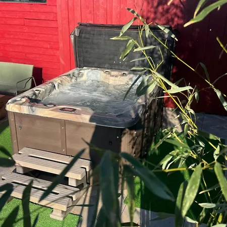 Blue Grass Ranch - Mobilhome Yucca & Jacuzzi مكان تخييم Bischoffsheim