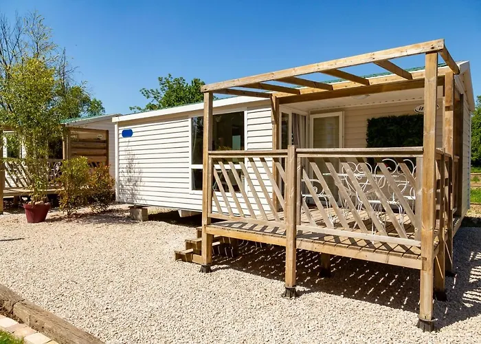 Camping Blue Grass Ranch - Mobilhome Yucca & Jacuzzi *